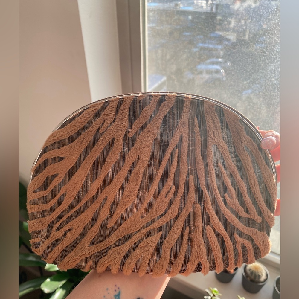 Vintage brown textured bag